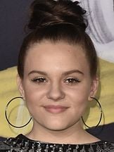 Maisy Stella'un fotoğrafi