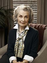 Mary Beth Peil'un fotoğrafi