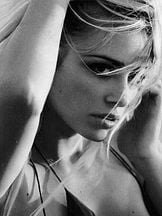 Martina Stella'un fotoğrafi