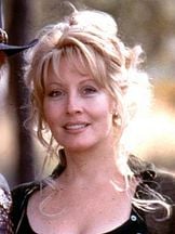 Linda Kozlowski'un fotoğrafi