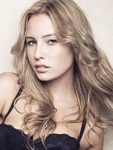 Chloe Loughnan'un fotoğrafi