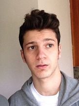 Nejat Uygur II'un fotoğrafi