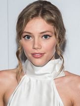 Grace Van Dien'un fotoğrafi