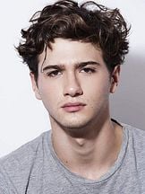 Alex Fitzalan'un fotoğrafi