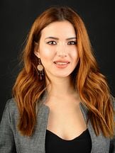 İrem İpek'un fotoğrafi