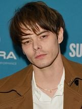 Charlie Heaton'un fotoğrafi