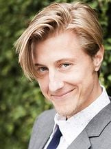 Scott Turner Schofield'un fotoğrafi