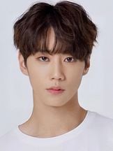 Lee Jun-Young'un fotoğrafi