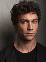 Luke Brandon Field'un fotoğrafi