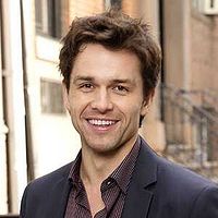 Fotoğraf Julian Ovenden