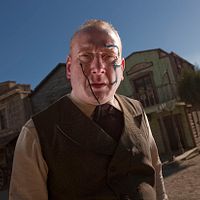 Fotoğraf Adrian Scarborough