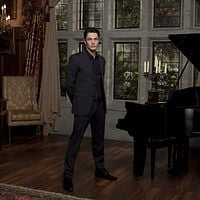 Fotoğraf Colin Woodell