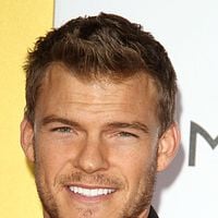 Fotoğraf Alan Ritchson