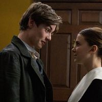 Fotoğraf Louis Partridge