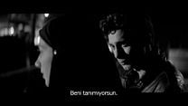 Gece Yarısı Sokakta Tek Başına Bir Kız - Altyazılı Fragman görüntüsü
