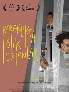 Karanlıkta Islık Çalanlar Fragman görüntüsü