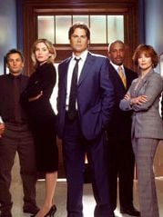 The Lyon's Den Sezon 1 posteri