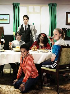 Beautiful People (UK) Sezon 2 posteri