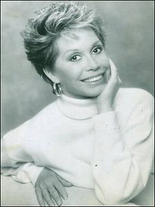 Annie McGuire Sezon 1 posteri