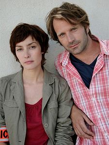 Double enquête Sezon 1 posteri