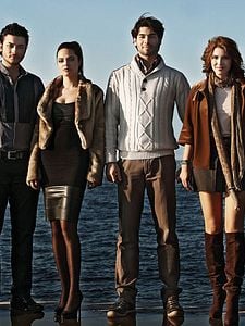 Derin Sular Sezon 1 posteri