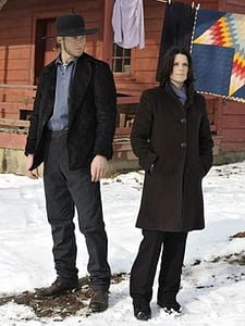 An Amish Murder (TV) Sezon 1 posteri