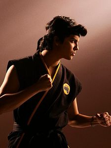 Cobra Kai Sezon 3 posteri