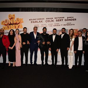 Fotoğraf Üç Günlük Dünya