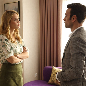 Fotoğraf Aynadaki Yabancı