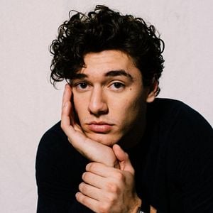 Fotoğraf Belmont Cameli