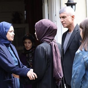 Fotoğraf Kızıl Goncalar