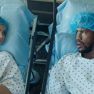 Fotoğraf Dört Kadın Bir Yalan