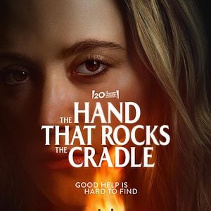 Fotoğraf The Hand That Rocks The Cradle