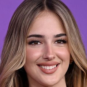 Fotoğraf Julia Butters