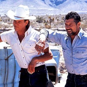 Fotoğraf Yeraltı Canavarı