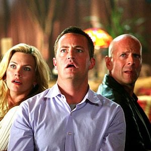 Fotoğraf Katil Komşum Geri Döndü