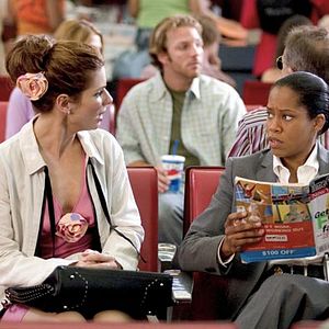 Fotoğraf Güzel Dedektif 2: Silahlı ve Cazibeli