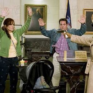 Fotoğraf Güzel Dedektif 2: Silahlı ve Cazibeli