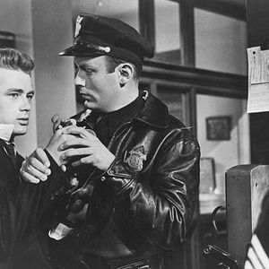 Fotoğraf Asi Gençlik