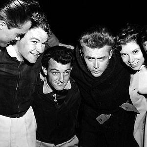 Fotoğraf Asi Gençlik