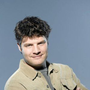 Fotoğraf Surface (2005)