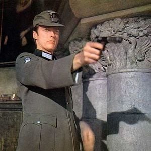 Fotoğraf Where Eagles Dare