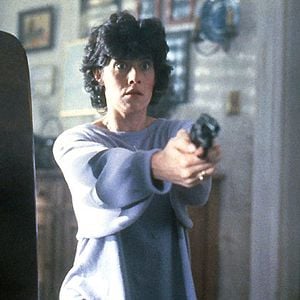 Fotoğraf Biri Beni Gözetliyor