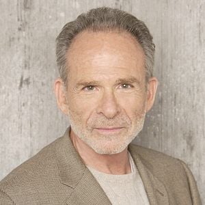 Fotoğraf Ron Rifkin