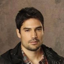 Fotoğraf D.J. Cotrona