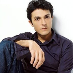 Fotoğraf Jeff et Léo, flics et jumeaux