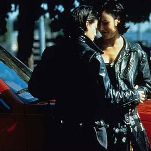 Fotoğraf Tuhaf İlişkiler