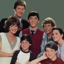 Fotoğraf Charles in Charge