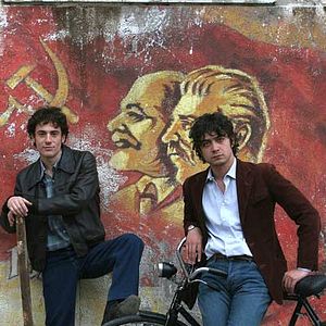 Fotoğraf Abim Evin Tek Çocuğu