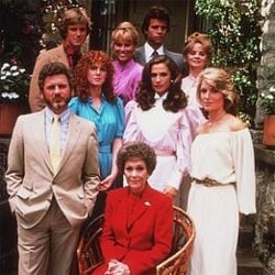 Fotoğraf Falcon Crest